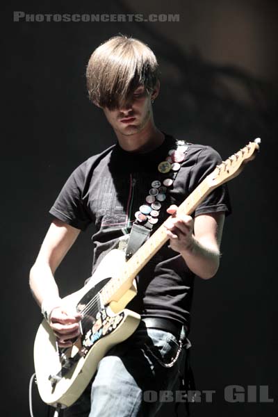 BLOC PARTY - 2009-08-28 - SAINT CLOUD - Domaine National - Scene de la Cascade - Russell Dean Lissack